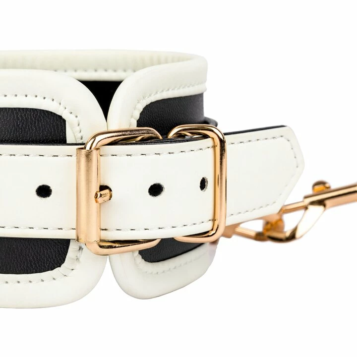 Cheap 🌟 Bondara Crystal White Glow In The Dark Handcuffs ⌛ 6 Cheap 🌟 Bondara Crystal White Glow In The Dark Handcuffs ⌛ - Image 4